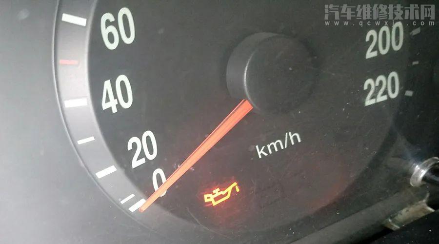 發動機散熱不良導致機油壓力警告燈亮維修案例