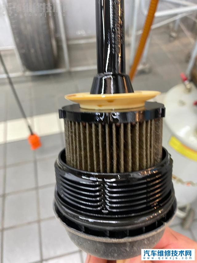 只要是全合成機油是10000公里保養一次嗎？