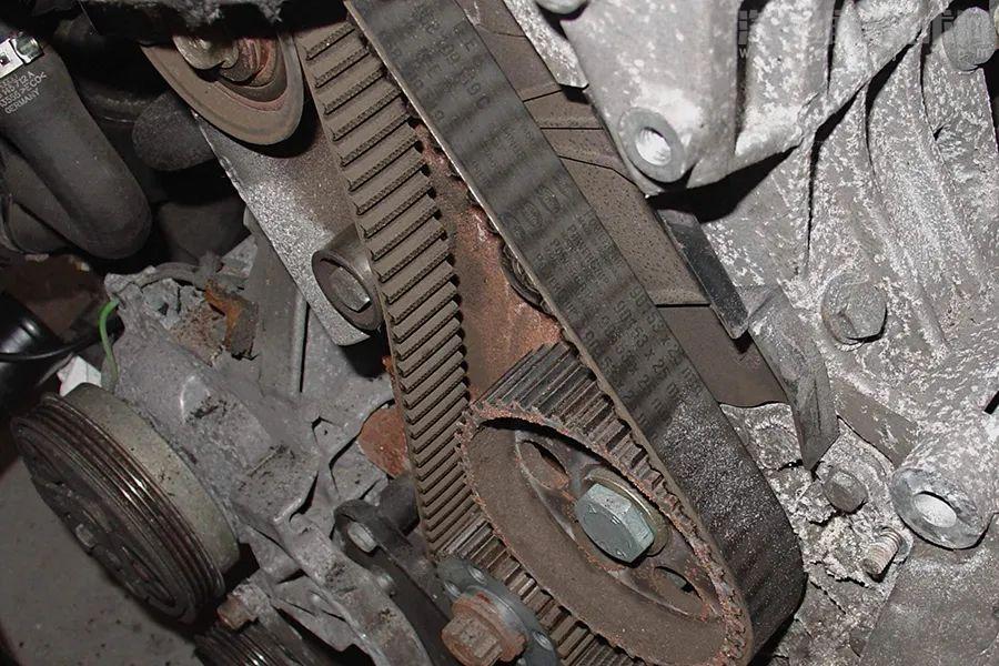 密封不良導致發動機動力不足維修過程及解決措施 密封不良導致發動機動力不足維修過程及解決措施