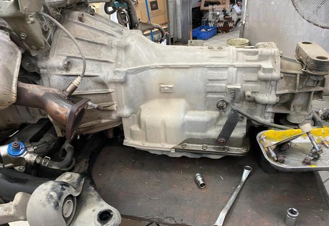 變速箱油更換方式哪種好？是采用重力放油還是循環(huán)更換？