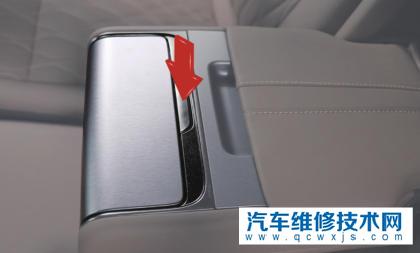 【比亞迪唐ev車內有些裝置】圖3