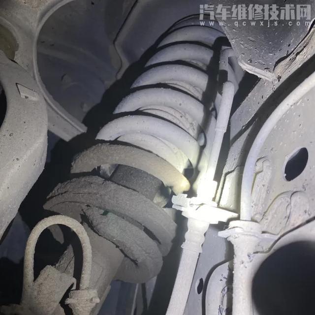 汽車減震器壞了會出現(xiàn)什么癥狀?汽車減震器壞了怎么判斷