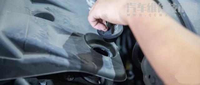 【汽車首保之后還去4S店保養嗎？在維修廠保養和4S店保養有什么不同？】圖1