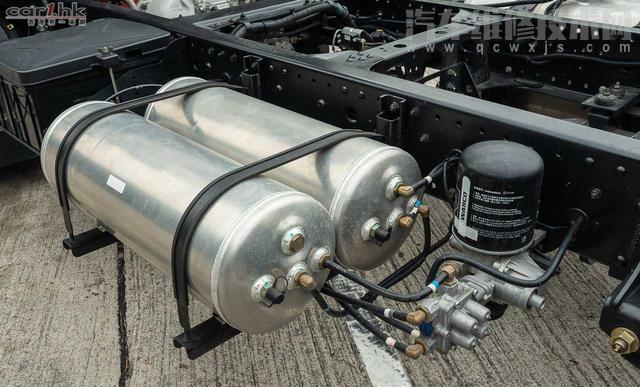 大車剎車為什么會有排氣聲 大車停車時為啥有放氣 大車剎車為什么會有排氣聲 大車停車時為啥有放氣