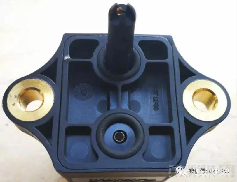 國六卡車無法再生、動(dòng)力不足壓差式空氣流量傳感器故障維修案例 國六卡車無法再生、動(dòng)力不足壓差式空氣流量傳感器故障維修案例