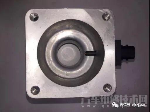 國六卡車無法再生、動(dòng)力不足壓差式空氣流量傳感器故障維修案例 國六卡車無法再生、動(dòng)力不足壓差式空氣流量傳感器故障維修案例