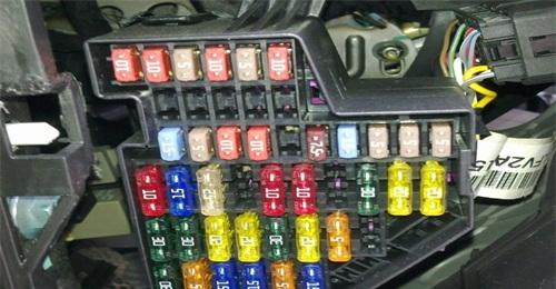 汽車保險絲燒了會有故障提示嗎?怎么檢查 汽車保險絲燒了會有故障提示嗎?怎么檢查