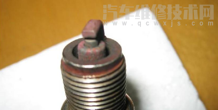 汽車發動機故障燈亮的常見幾種原因 汽車發動機故障燈亮的常見幾種原因