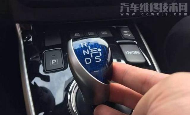 超車是要升檔還是降檔?為什么 超車是要升檔還是降檔?為什么