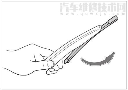 哈弗m6plus后雨刮片怎么換（圖）