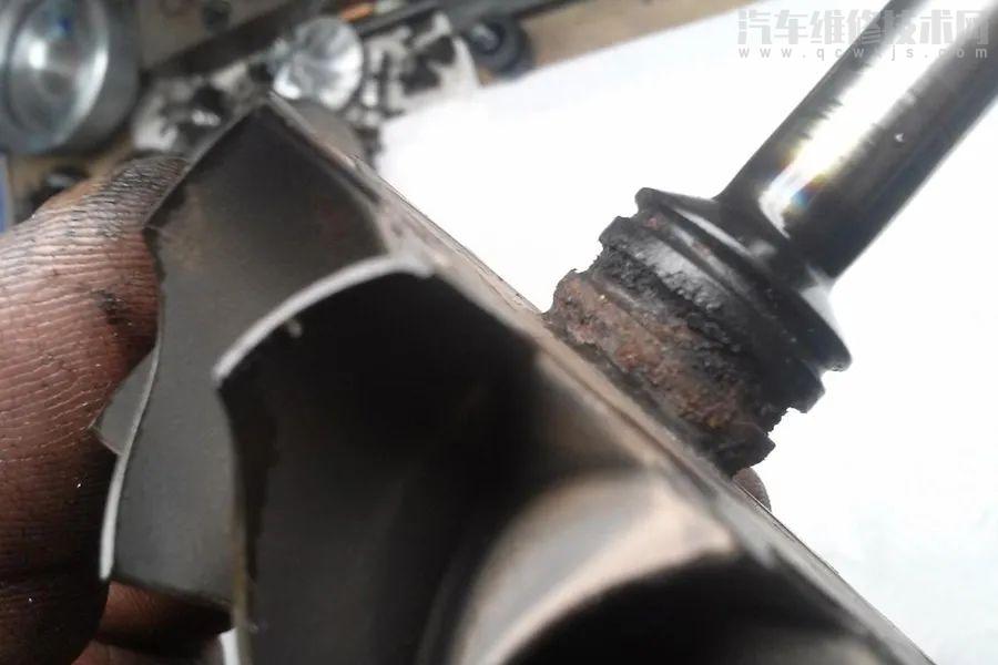 【發(fā)動機水泵壞了會出現(xiàn)什么情況(發(fā)動機水泵故障排除)】圖4