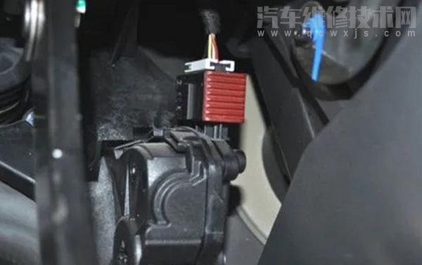 電子油門是電子節(jié)氣門嗎