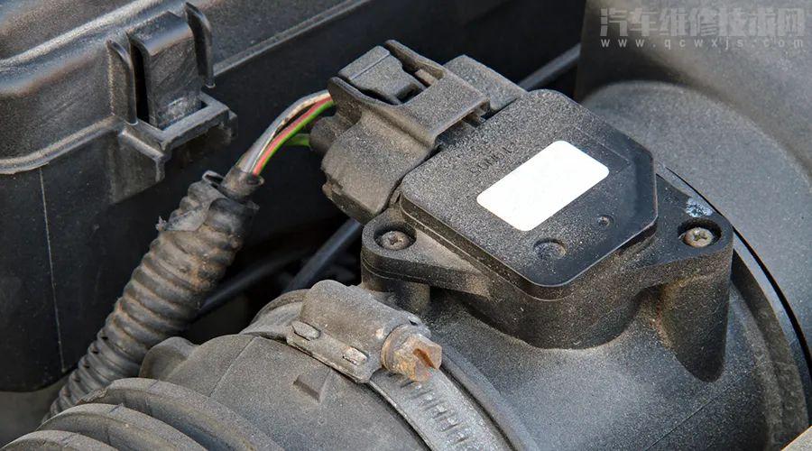 發動機高溫怠速抖動報混合氣濃度低故障維修案例 發動機高溫怠速抖動報混合氣濃度低故障維修案例