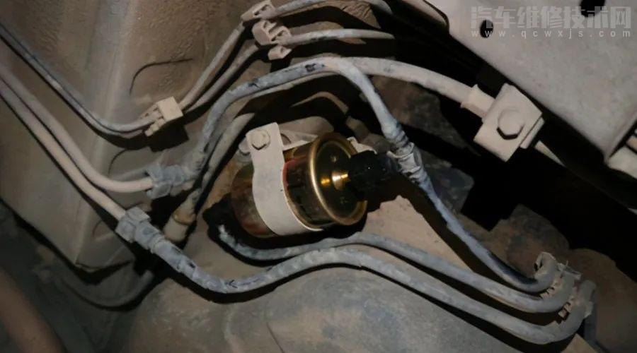 汽車頻繁強制降擋、行駛頓挫,竟是因為燃油濾清器故障 汽車頻繁強制降擋、行駛頓挫,竟是因為燃油濾清器故障