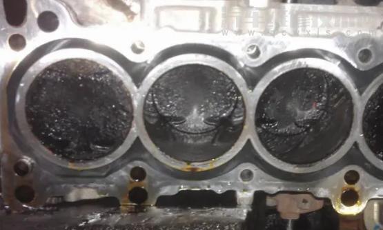 汽車行駛中出現(xiàn)小板手是怎么回事?怎么辦 汽車行駛中出現(xiàn)小板手是怎么回事?怎么辦