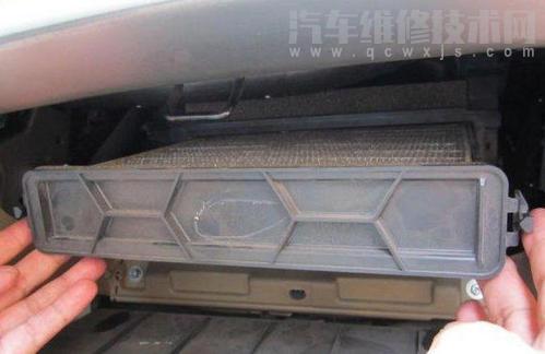 汽車空調有異味需要清洗哪些地方