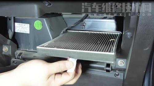 汽車空調有霉味應該怎么辦