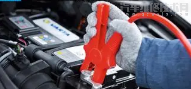 汽車沒電可以用8節1.6v電池串聯當應急電源嗎 汽車沒電可以用8節1.6v電池串聯當應急電源嗎