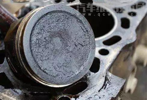 機(jī)油加多了該怎么辦? 機(jī)油加多了會(huì)有什么影響 機(jī)油加多了該怎么辦? 機(jī)油加多了會(huì)有什么影響