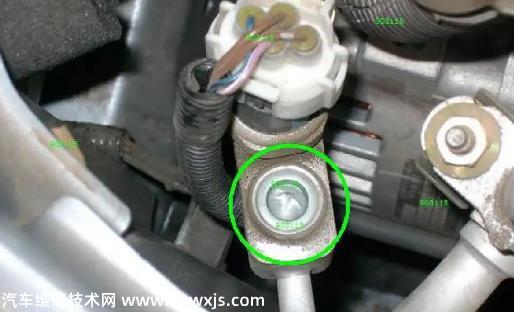 汽車空調(diào)制冷劑怎么看夠不夠(圖)