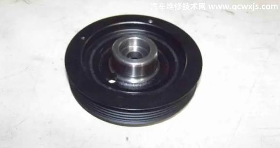 曲軸帶輪和扭轉(zhuǎn)減振器的作用 曲軸帶輪和扭轉(zhuǎn)減振器的作用