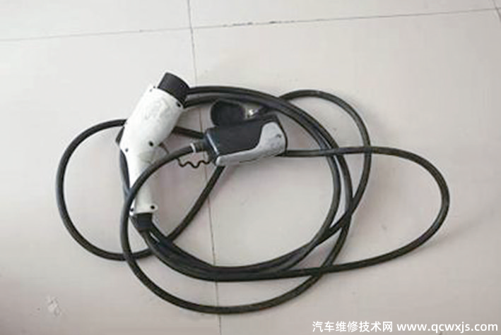 電動汽車交流充電連接裝置檢修技巧