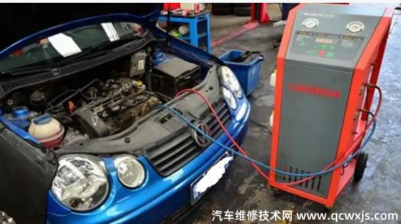 【汽車空調(diào)壓縮機(jī)的拆卸步驟(圖)】圖1