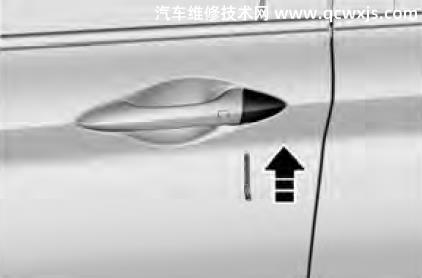 五菱凱捷機(jī)械鑰匙孔在哪里？五菱凱捷機(jī)械鑰匙怎么開