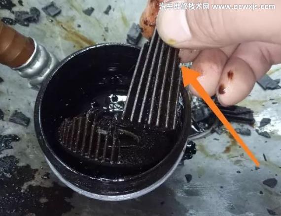 機油濾芯破了是什么原因 機油濾芯破了是什么原因