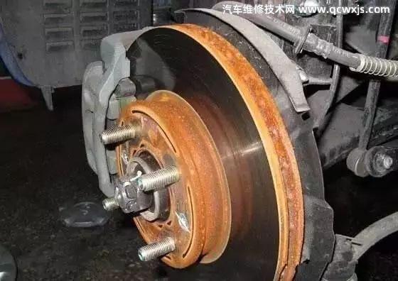 開車抖動是怎么回事 發動機抖動是什么原因引起的