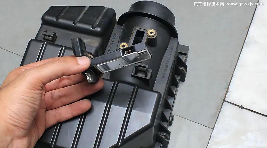 【使用劣質空氣濾芯的癥狀 劣質空氣濾芯對汽車有什么影響】圖2