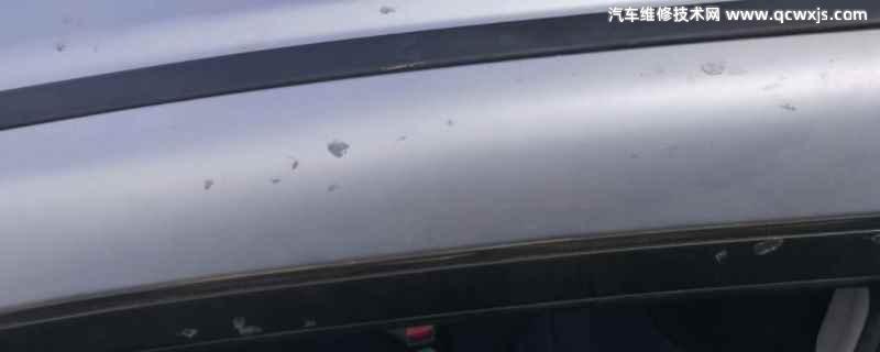 建筑墻漆粘到了車上怎么處理