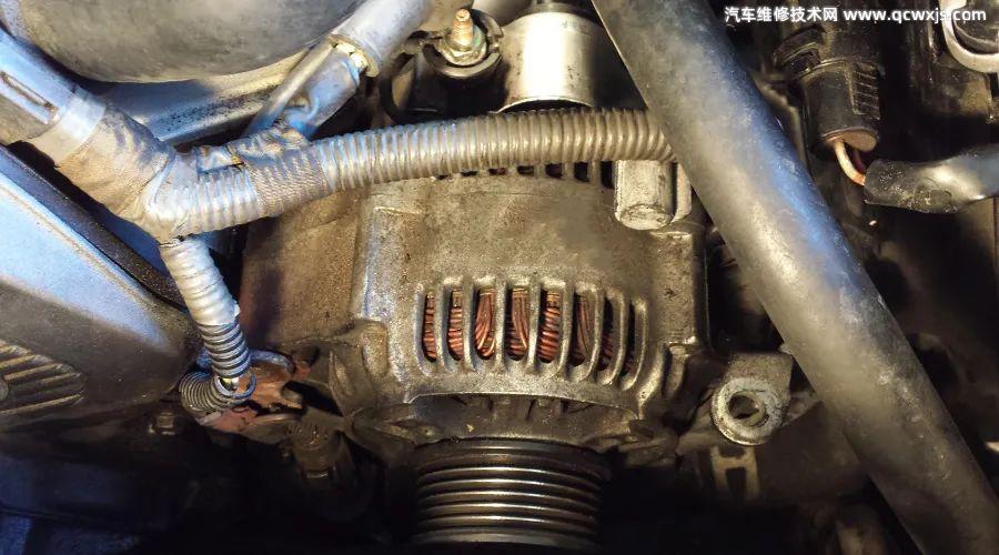 汽車供電系統負荷管理干預故障導致空調不制冷維修案例 汽車供電系統負荷管理干預故障導致空調不制冷維修案例