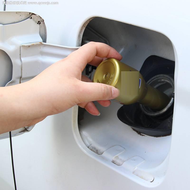 發動機積碳清理哪種方法最好？發動機積碳清理方法優缺點介紹