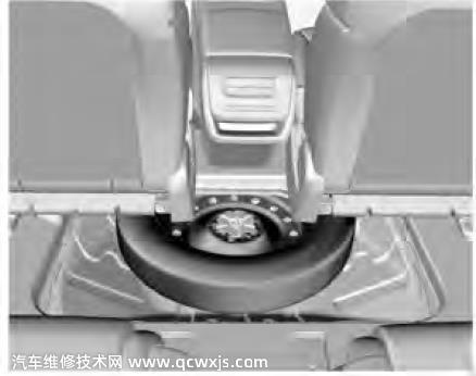 五菱凱捷備胎在什么地方 五菱凱捷備胎怎么拿出來(lái)（圖）