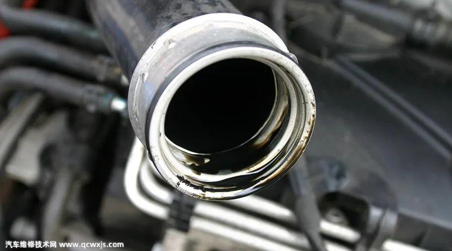 【進(jìn)氣系統(tǒng)故障導(dǎo)致燒機(jī)油維修案例】圖3