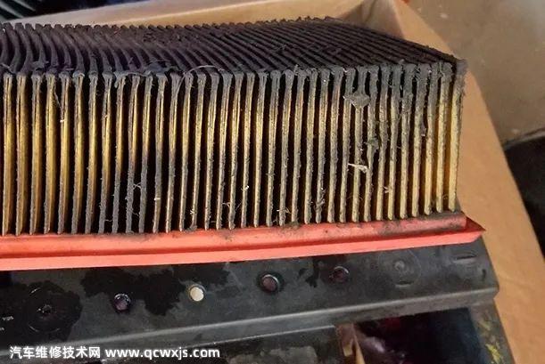 【進(jìn)氣系統(tǒng)故障導(dǎo)致燒機(jī)油維修案例】圖4