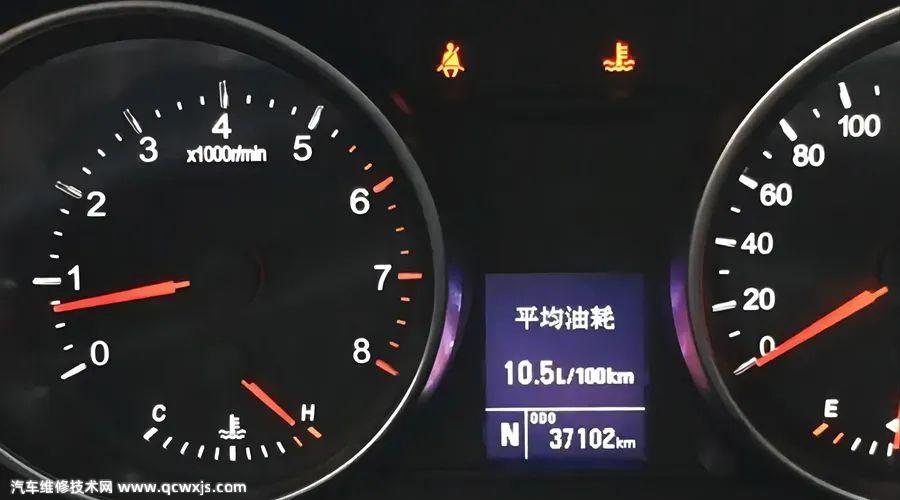 開空調發動機水溫升高的故障排除