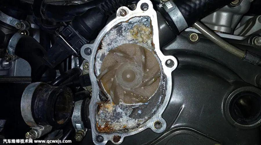 開(kāi)空調(diào)發(fā)動(dòng)機(jī)水溫升高的故障排除 開(kāi)空調(diào)發(fā)動(dòng)機(jī)水溫升高的故障排除