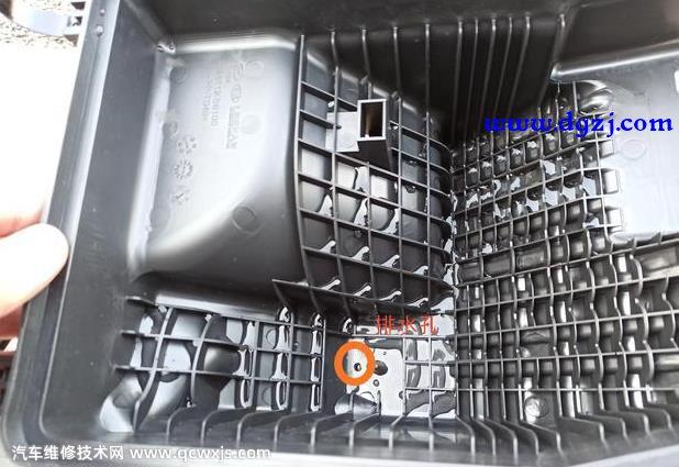 車的空氣濾芯進水了還能繼續開嗎