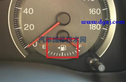 汽車油箱在哪邊怎么看 如何分辨加油口在左邊還是右邊 