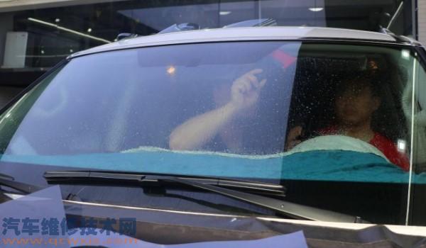 新車貼膜空調吹了前擋5分鐘 新車貼膜空調吹了前擋5分鐘