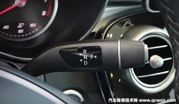 【奔馳手動模式和自動模式怎么切換？方法介紹】圖3