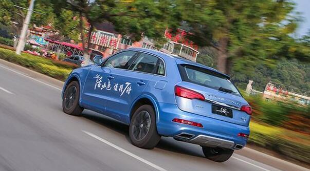 眾泰sr7長(zhǎng)寬高是多少 眾泰sr7車身尺寸多長(zhǎng)