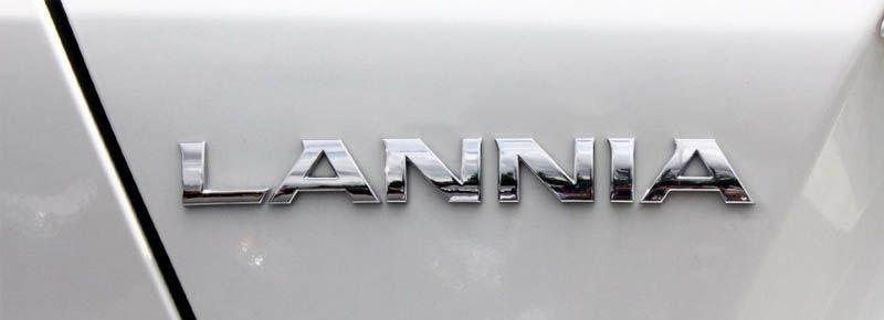 日產藍鳥車標圖片 日產藍鳥后面的字母