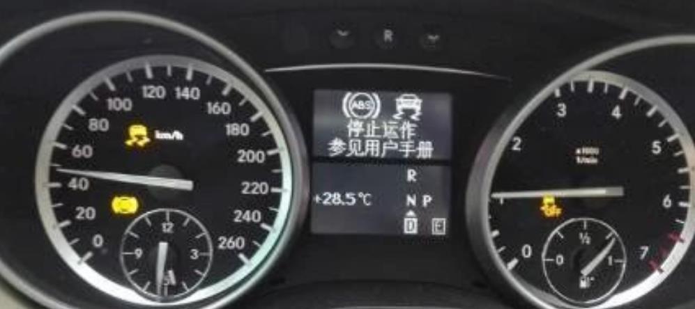 奔馳輪速傳感器壞了有什么故障現象?輪速傳感器壞了還能開嗎? 奔馳輪速傳感器壞了有什么故障現象?輪速傳感器壞了還能開嗎?