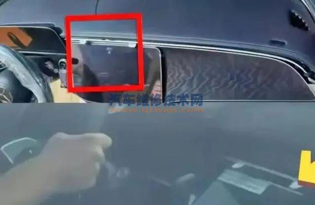 【2023款全新奔馳E級實車圖是怎么樣的,一起來瞧瞧】圖3