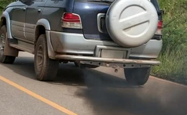 車(chē)子冒黑煙是怎么回事