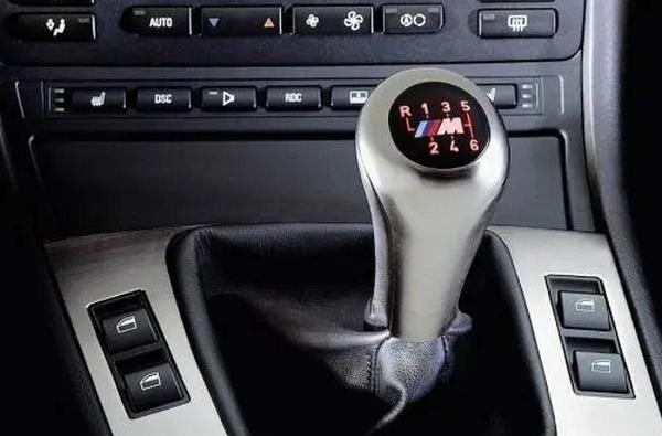 手動擋檔位卡死是什么問題