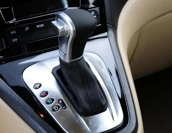 變速箱過熱要停多久